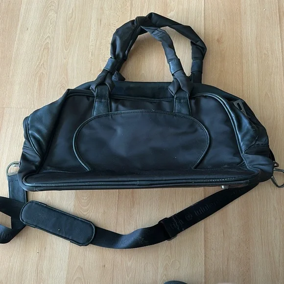 Black Lululemon tote bag with oilers embroidered logo - Picture 4 of 11